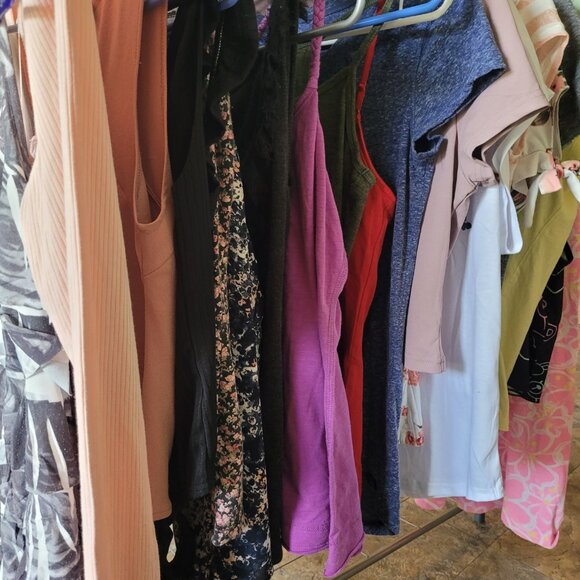 "ALOT OF CLOTHZ" - Picture 4 of 14